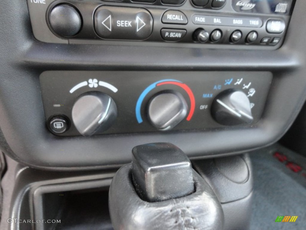 2002 Chevrolet Camaro Z28 SS 35th Anniversary Edition Coupe Controls Photo #59472203