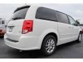 Stone White - Grand Caravan R/T Photo No. 3