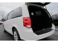 Stone White - Grand Caravan R/T Photo No. 9