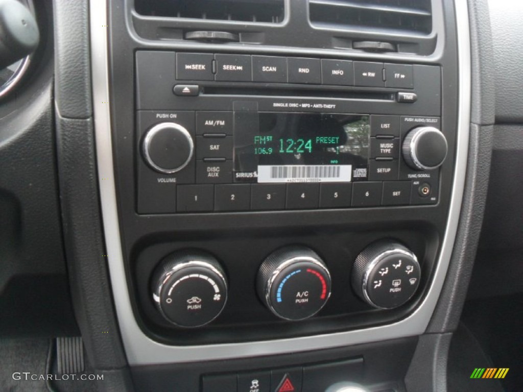 2012 Dodge Caliber SXT Audio System Photos
