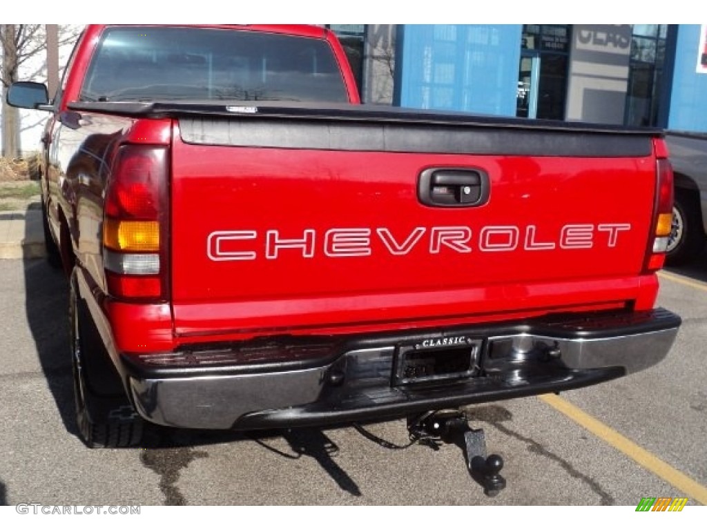 2002 Silverado 1500 Work Truck Regular Cab 4x4 - Victory Red / Graphite Gray photo #4