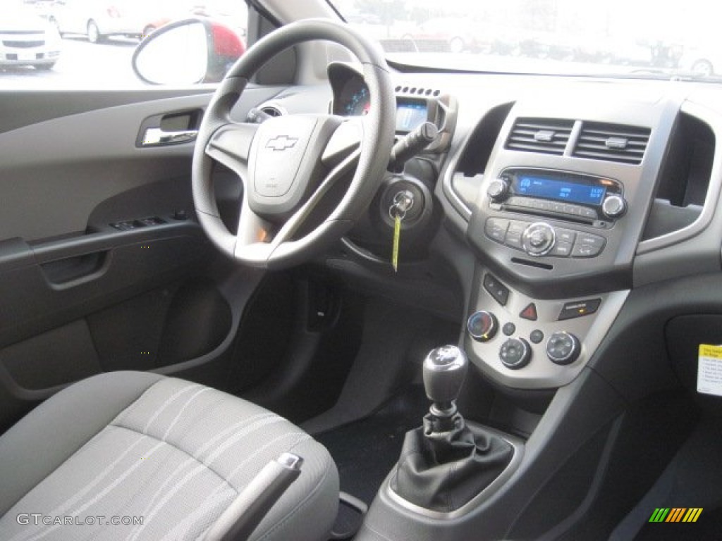 2012 Chevrolet Sonic LT Hatch Dark Pewter/Dark Titanium Dashboard Photo #59479101