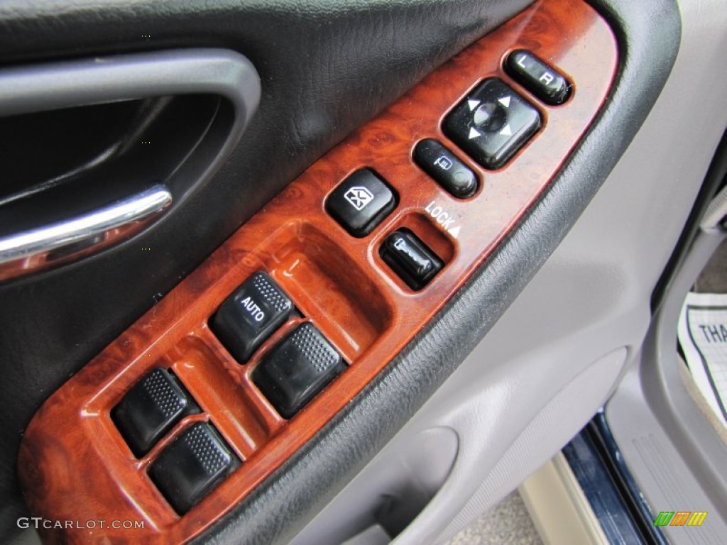 2004 Subaru Outback Limited Sedan Controls Photo #59480911