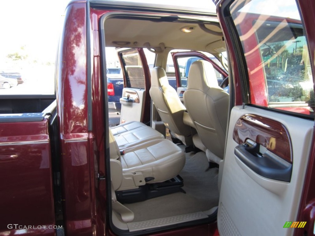 2006 F350 Super Duty Lariat Crew Cab Dually - Dark Toreador Red Metallic / Tan photo #25