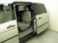 2009 Silver Pearl Metallic Honda Odyssey LX  photo #14