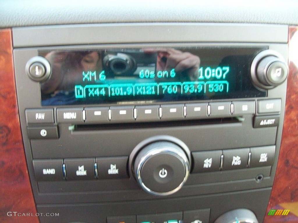 2012 Chevrolet Avalanche LS 4x4 Audio System Photos
