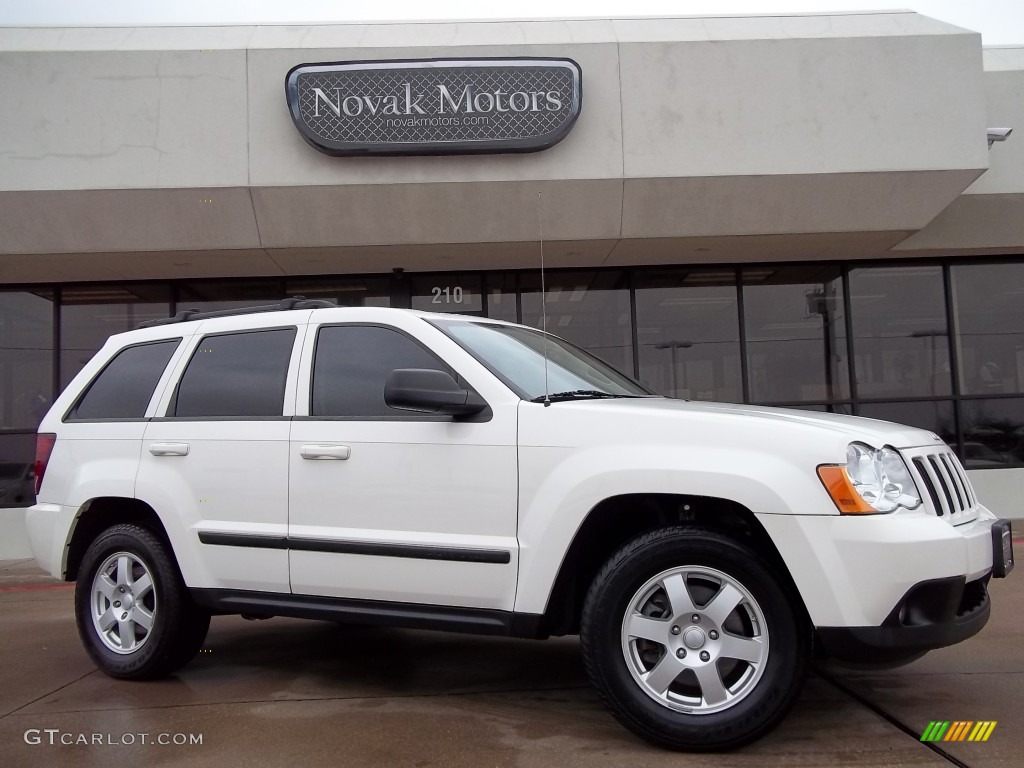 2008 Grand Cherokee Laredo 4x4 - Stone White / Dark Slate Gray photo #1