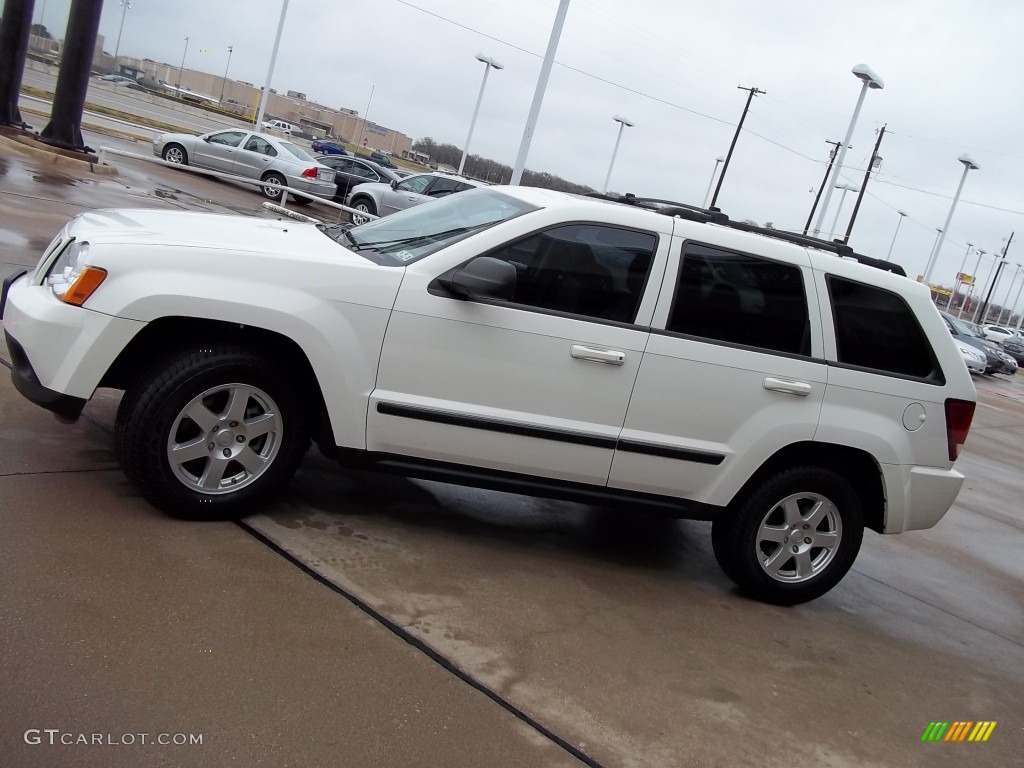 2008 Grand Cherokee Laredo 4x4 - Stone White / Dark Slate Gray photo #28