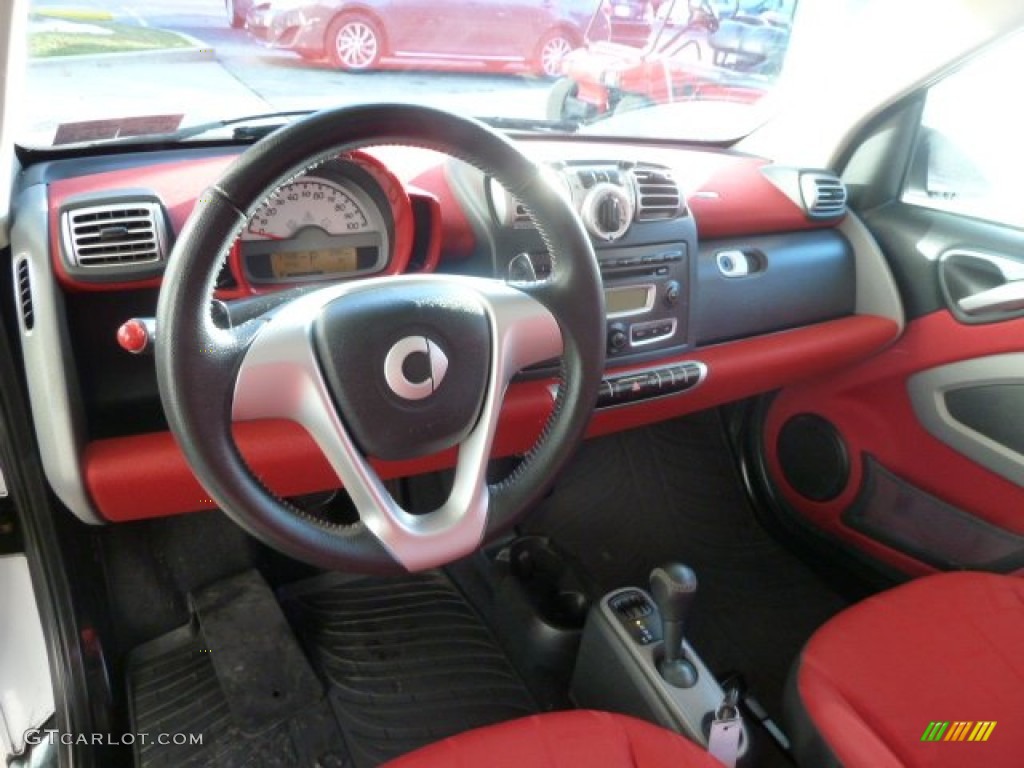 2009 Smart fortwo passion coupe Design Red Dashboard Photo #59498817