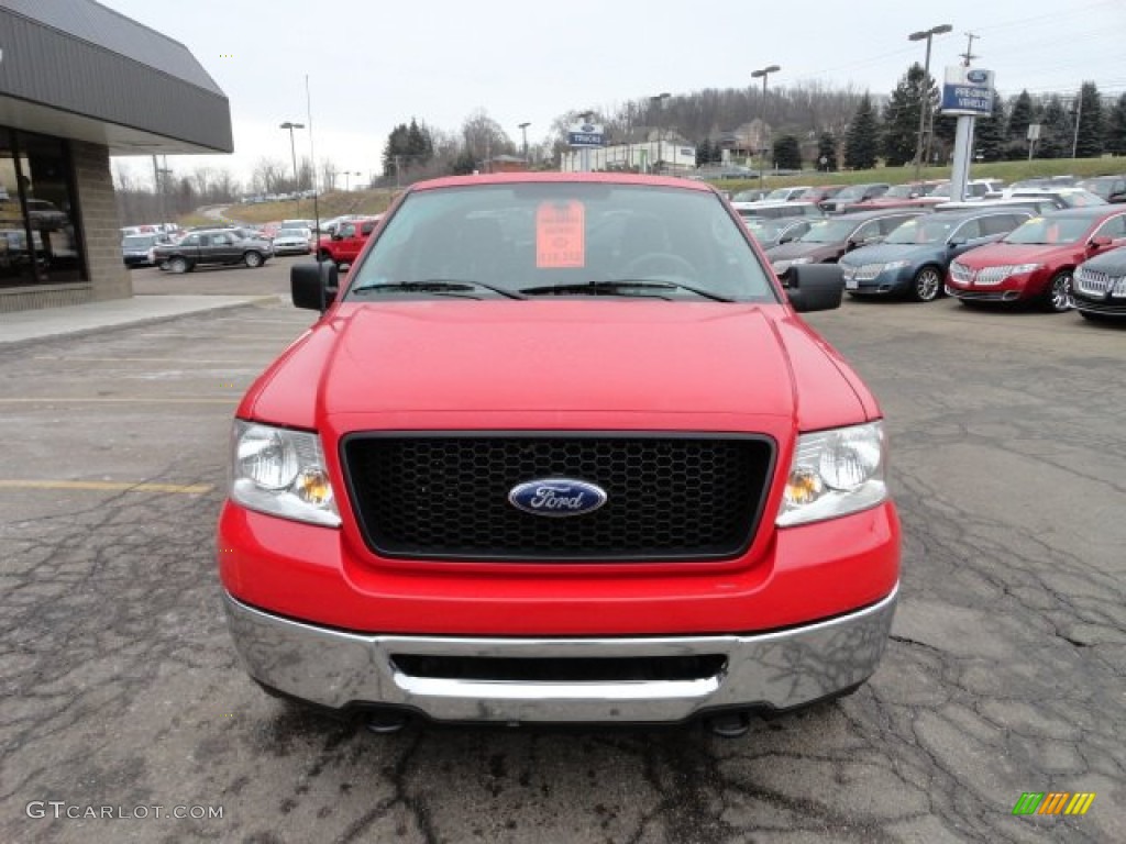 2006 F150 XL SuperCab 4x4 - Bright Red / Medium/Dark Flint photo #7