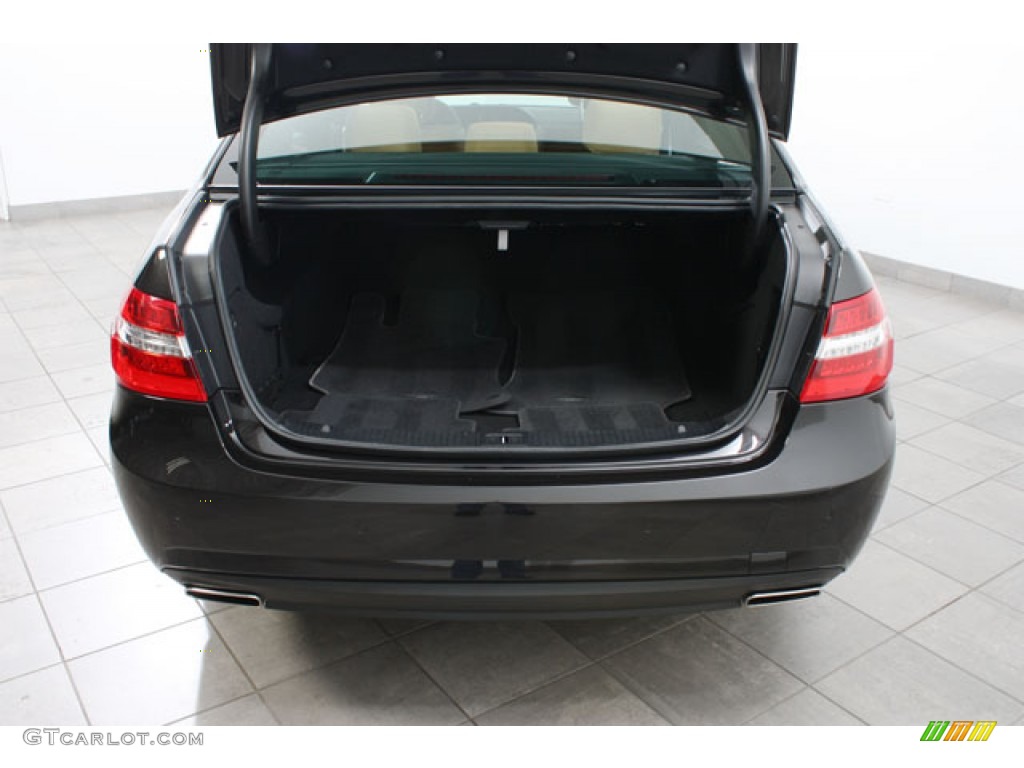 2011 Mercedes-Benz E 350 4Matic Sedan Trunk Photo #59502096