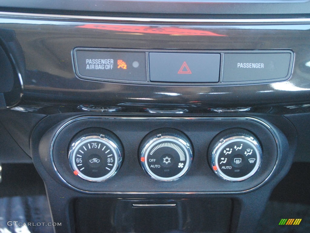 2010 Mitsubishi Lancer Evolution MR Controls Photo #59509161