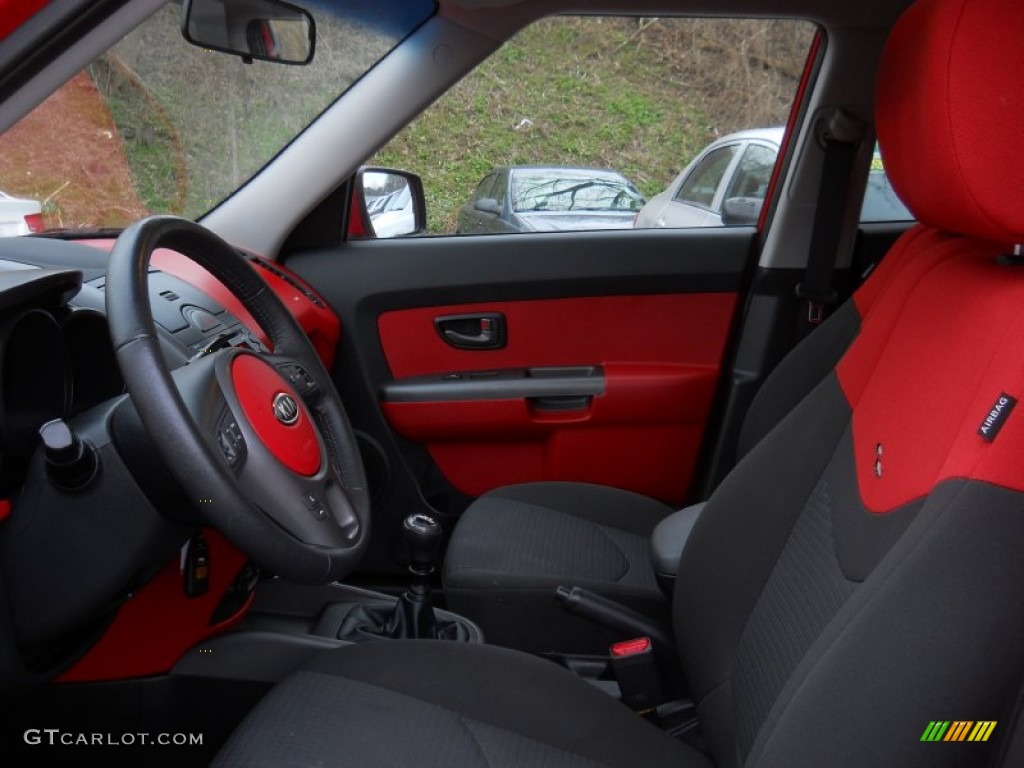 Red/Black Sport Cloth Interior 2010 Kia Soul Sport Photo #59510547