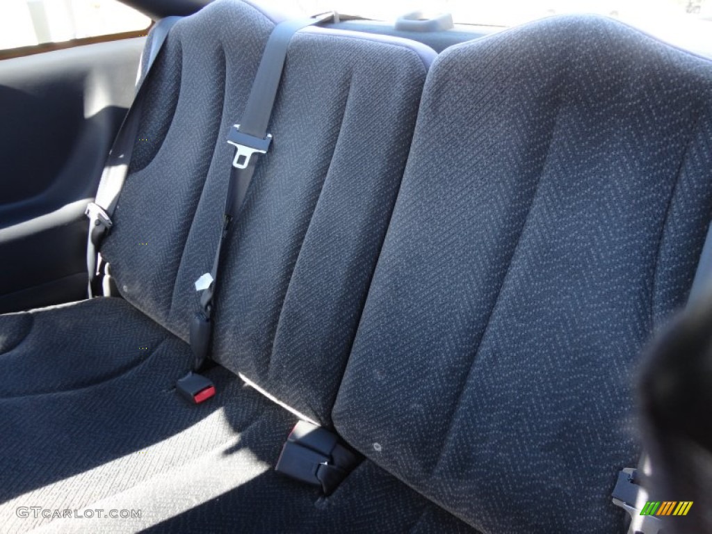 2003 Cavalier LS Sport Coupe - Yellow / Graphite Gray photo #5