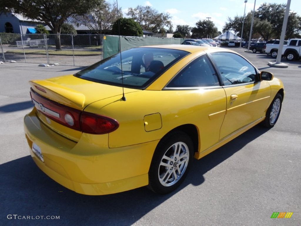 2003 Cavalier LS Sport Coupe - Yellow / Graphite Gray photo #8