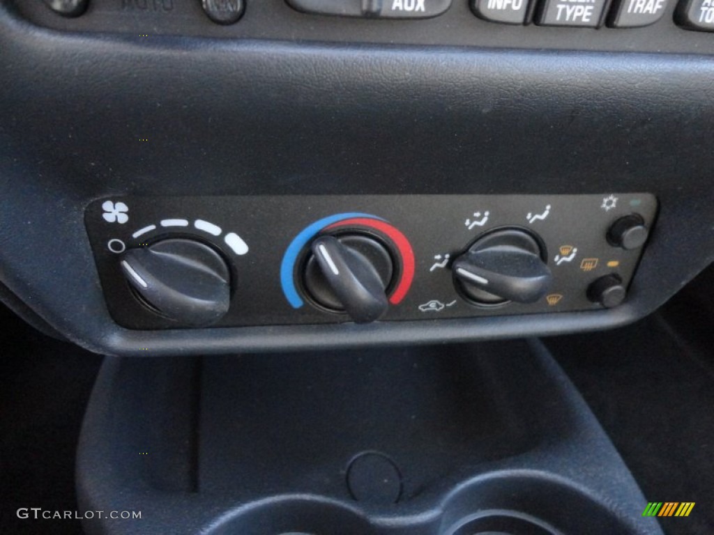2003 Chevrolet Cavalier LS Sport Coupe Controls Photo #59517288