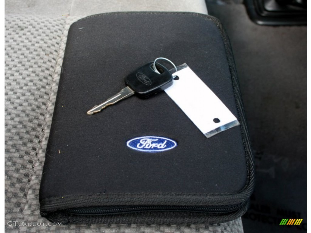 2001 Ford F150 XLT SuperCab 4x4 Keys Photos