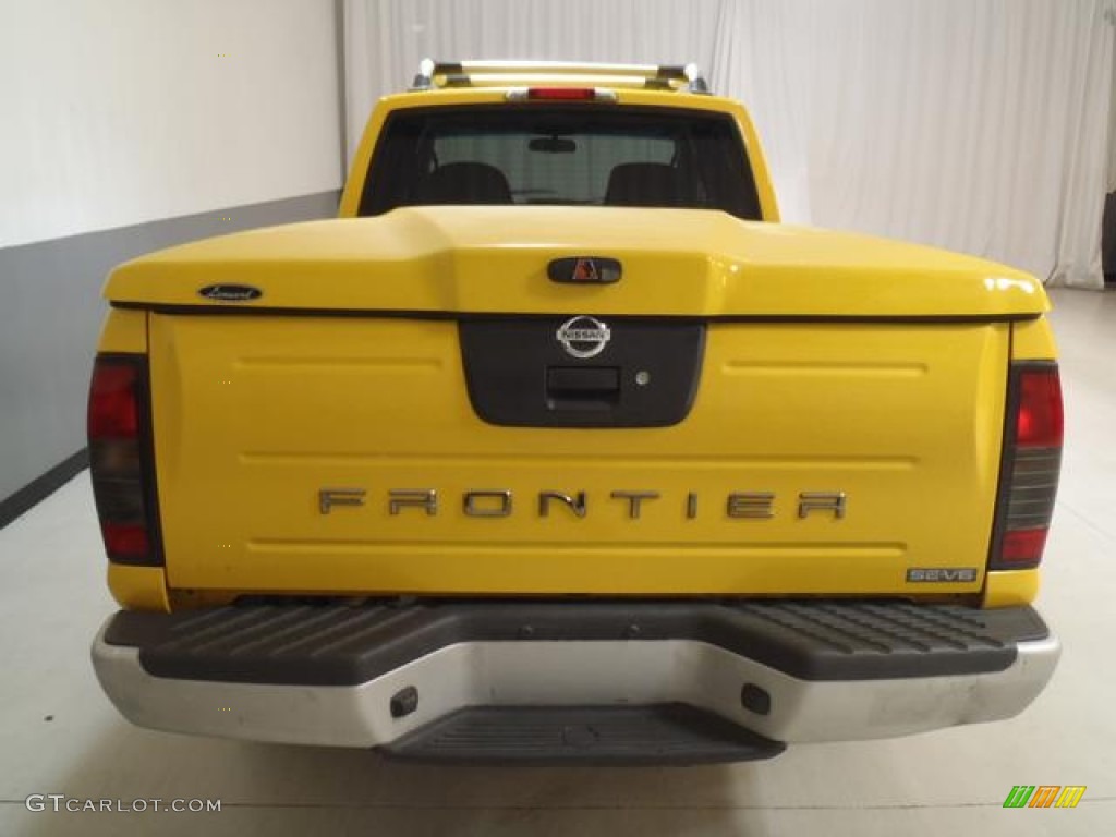 2002 Frontier SE Crew Cab - Solar Yellow / Charcoal photo #6