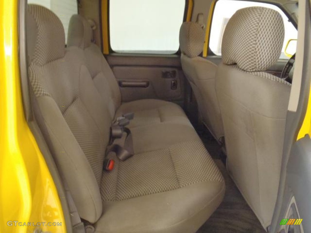 2002 Frontier SE Crew Cab - Solar Yellow / Charcoal photo #9