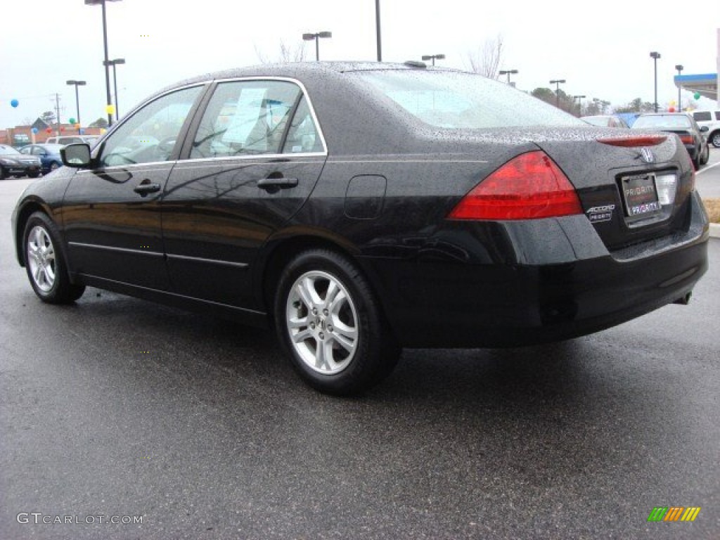 2006 Accord EX-L Sedan - Nighthawk Black Pearl / Ivory photo #4