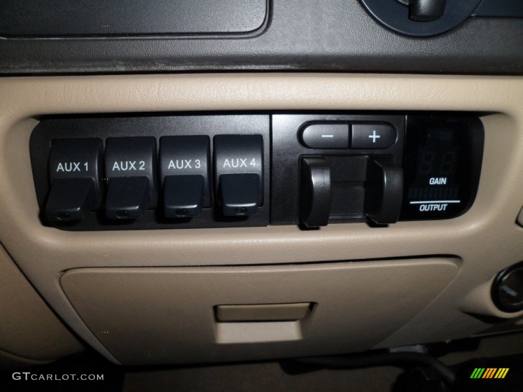 2007 Ford F350 Super Duty XLT Crew Cab Dually Controls Photo #59530157
