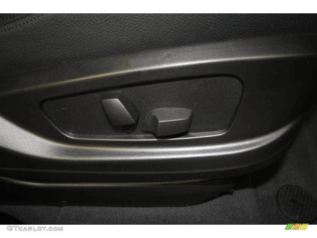 2011 X6 xDrive35i - Alpine White / Black photo #40