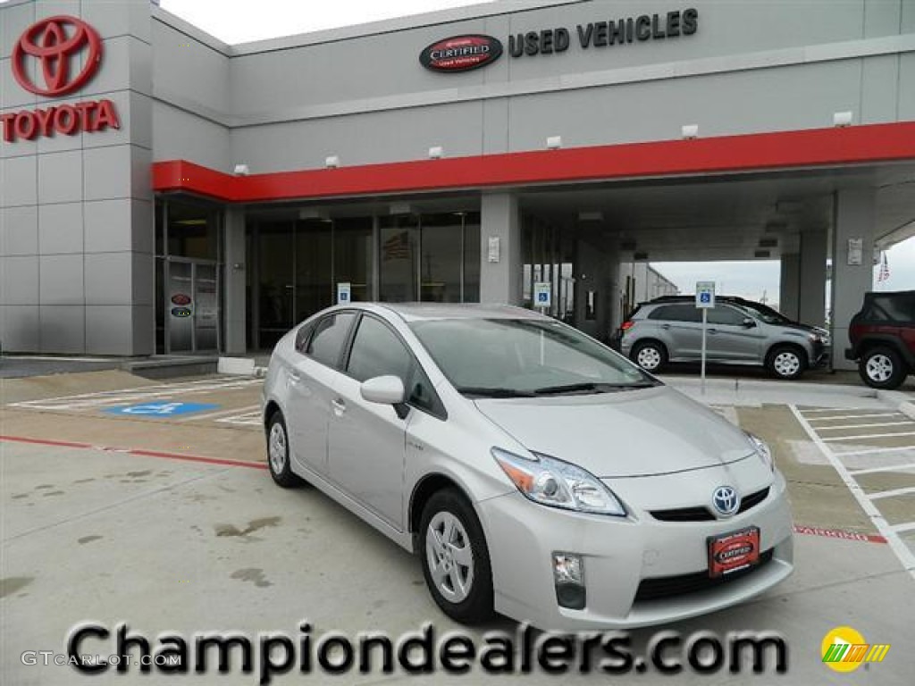 2010 Prius Hybrid IV - Classic Silver Metallic / Dark Gray photo #1