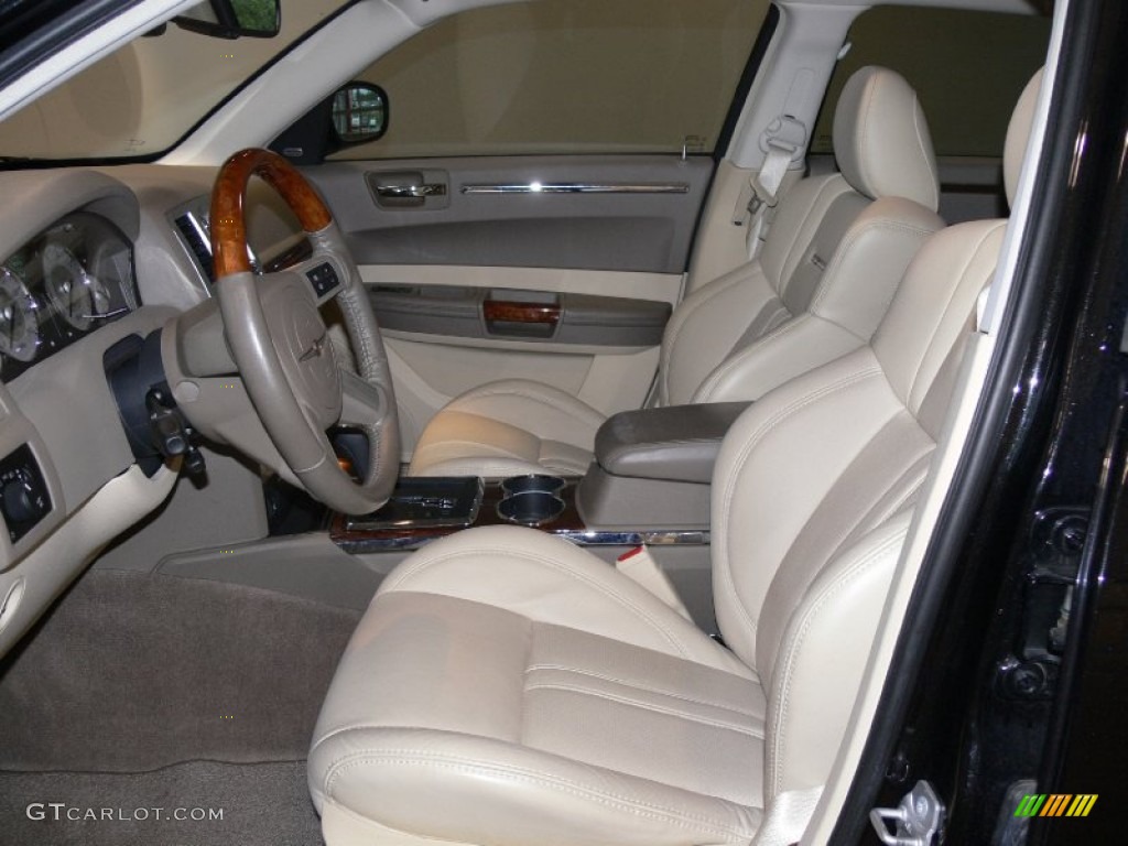 Dark Khaki/Light Graystone Interior 2009 Chrysler 300 C HEMI Heritage Edition Photo #59533333