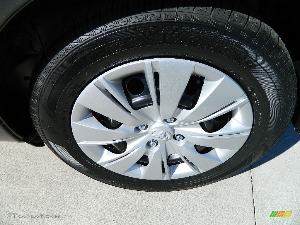 2012 Toyota Yaris LE 5 Door Wheel Photo #59533909