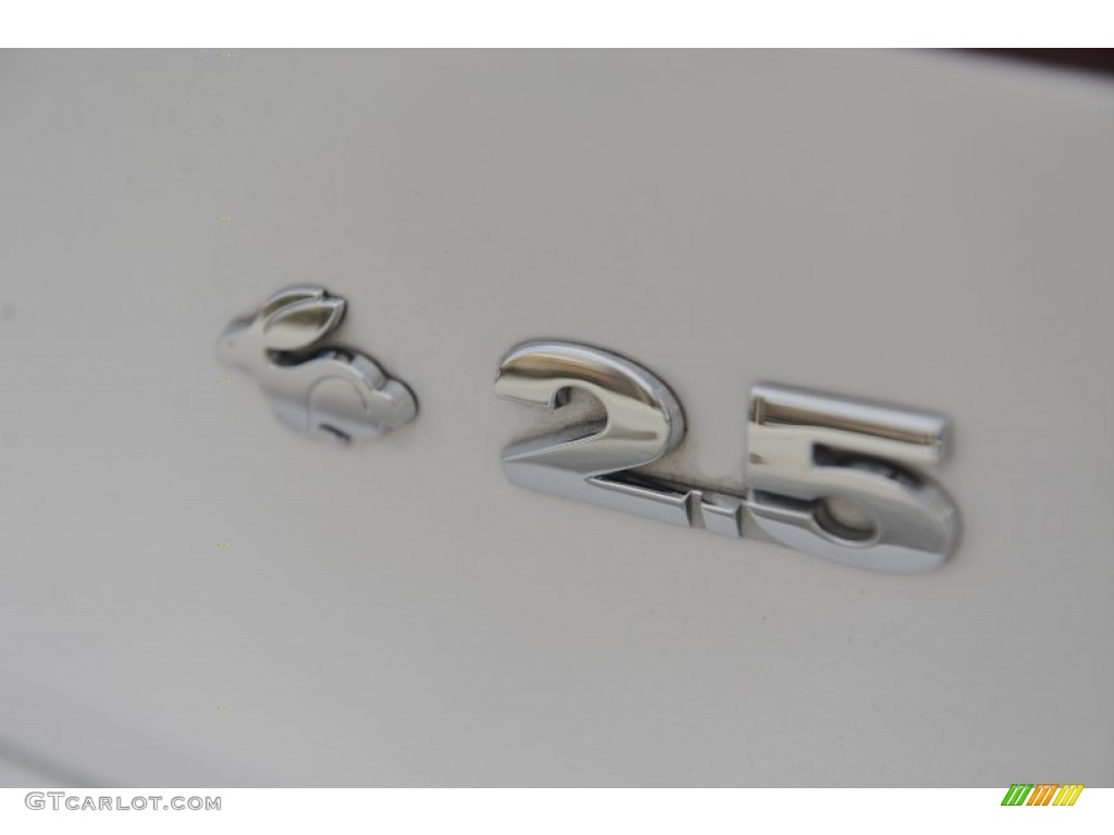 2009 Volkswagen Rabbit 4 Door Marks and Logos Photo #59536072