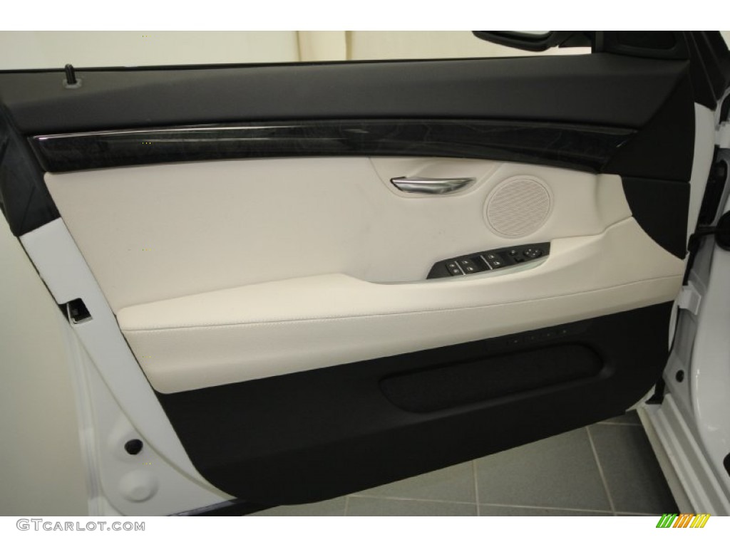 2012 BMW 5 Series 535i Gran Turismo Ivory White/Black Door Panel Photo #59541978