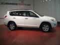 Super White - RAV4 4WD Photo No. 4