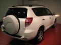 Super White - RAV4 4WD Photo No. 5