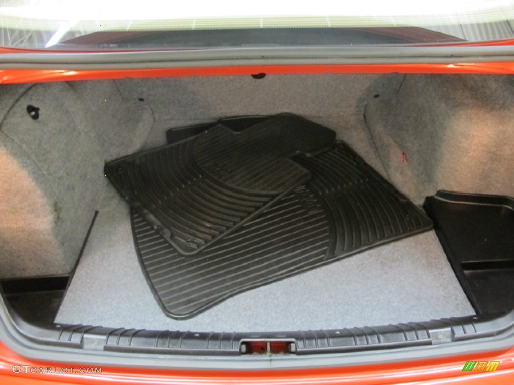 2005 3 Series 325i Sedan - Electric Red / Sand photo #11