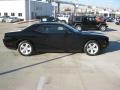 Pitch Black - Challenger SXT Photo No. 6