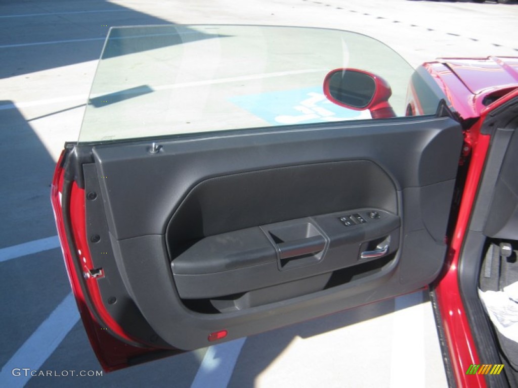 2012 Dodge Challenger R/T Plus Door Panel Photos