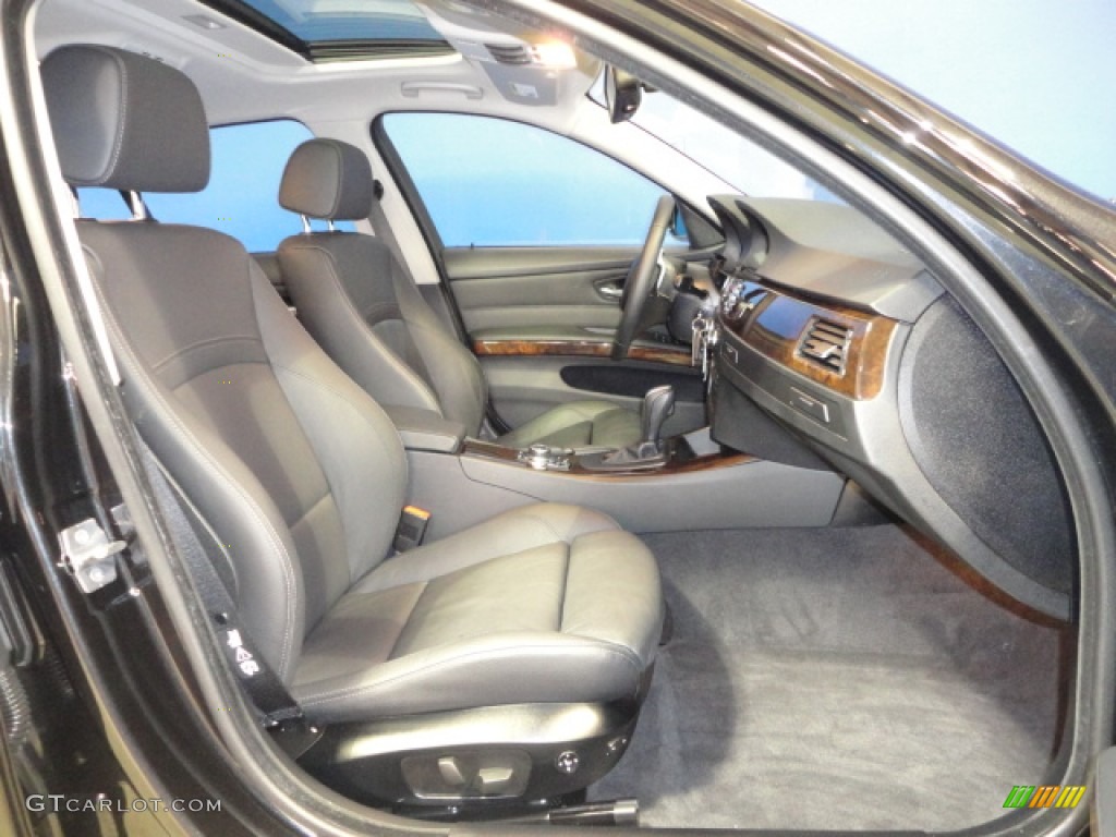 2010 3 Series 335i xDrive Sedan - Jet Black / Black photo #21