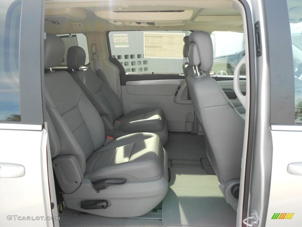 Aero Gray Interior 2012 Volkswagen Routan SEL Photo #59550246