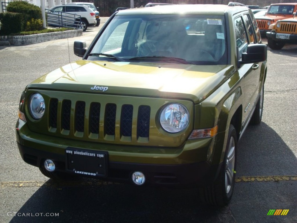 Rescue Green Metallic Jeep Patriot