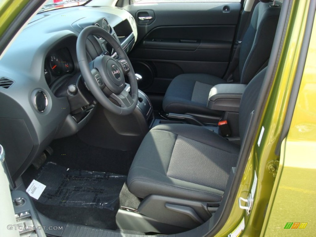 Dark Slate Gray Interior 2012 Jeep Patriot Latitude 4x4 Photo #59551380