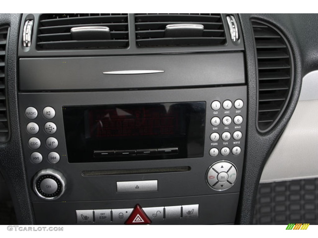 2006 Mercedes-Benz SLK 55 AMG Roadster Controls Photo #59551935