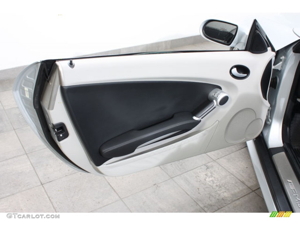 2006 Mercedes-Benz SLK 55 AMG Roadster Ash Door Panel Photo #59551965