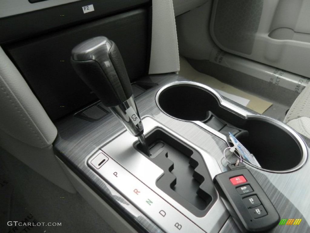 2012 Toyota Camry Hybrid XLE ECVT Automatic Transmission Photo #59554950