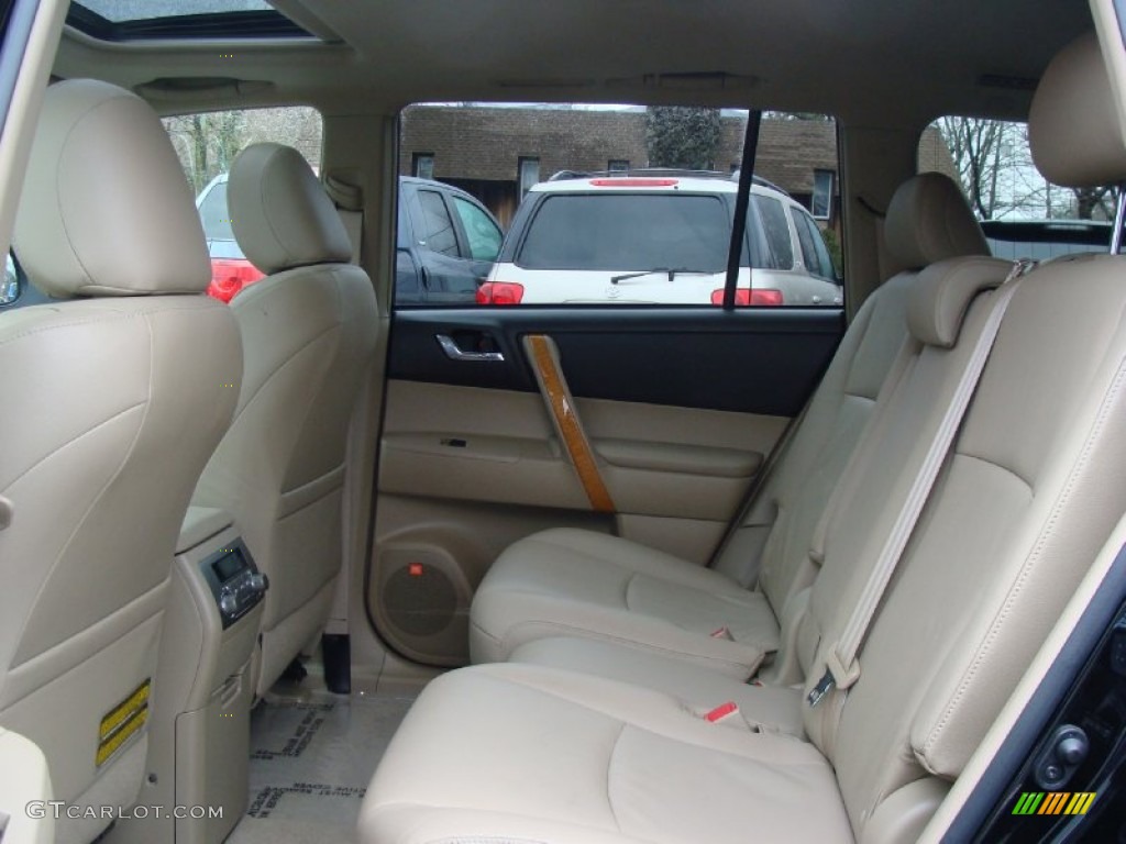 2010 Highlander Hybrid Limited 4WD - Black / Sand Beige photo #17