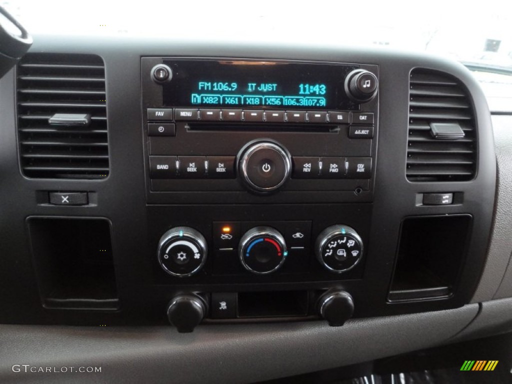 2010 GMC Sierra 1500 SL Extended Cab Controls Photo #59560089