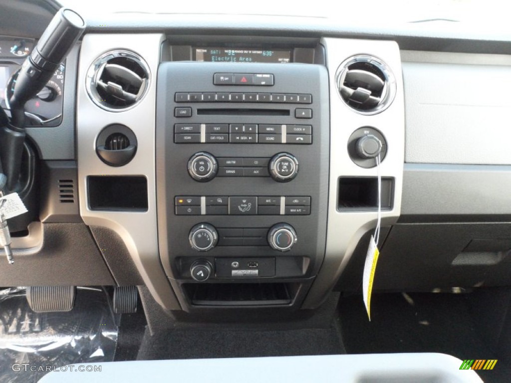 2012 Ford F150 XLT SuperCrew Controls Photo #59562705