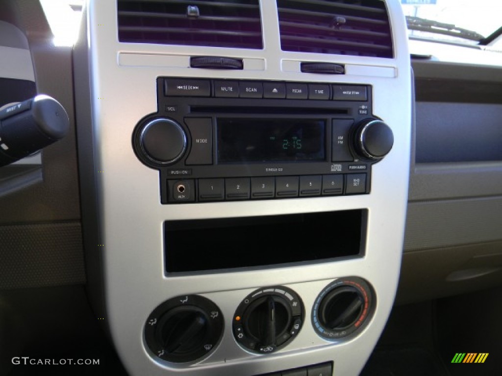 2008 Jeep Compass Limited Audio System Photo #59563599