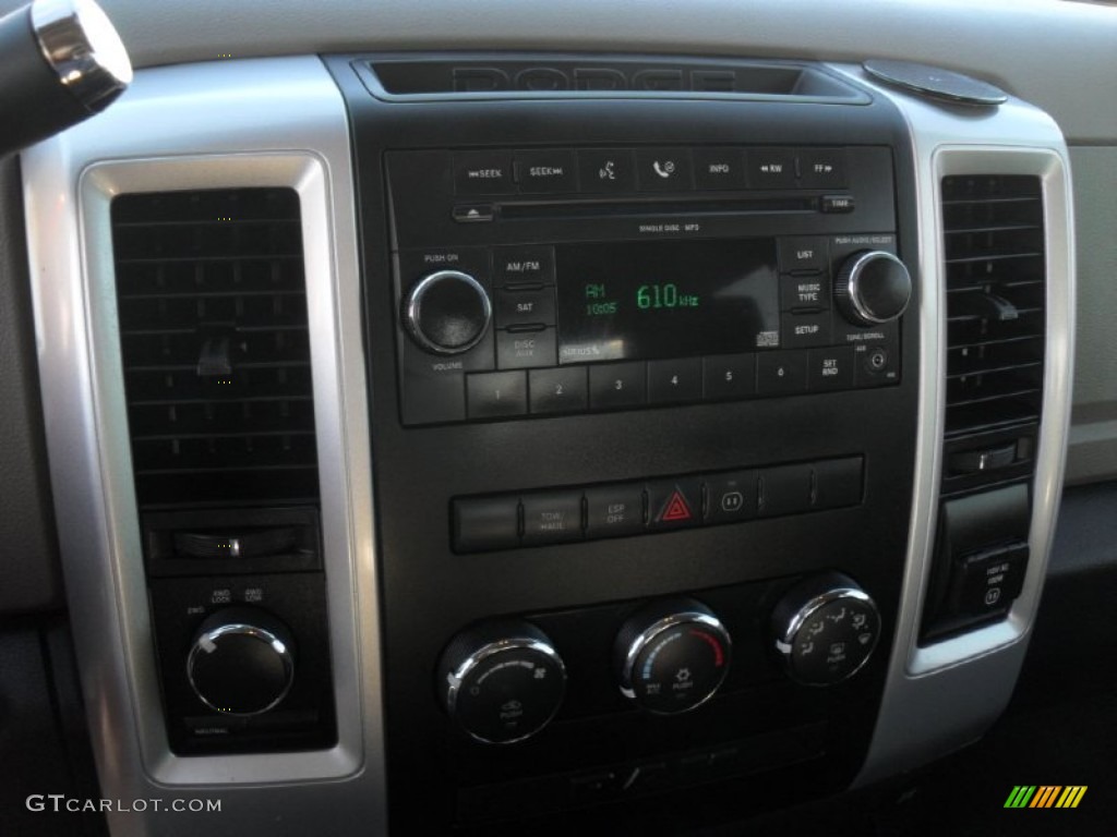2009 Dodge Ram 1500 ST Crew Cab 4x4 Controls Photo #59568391