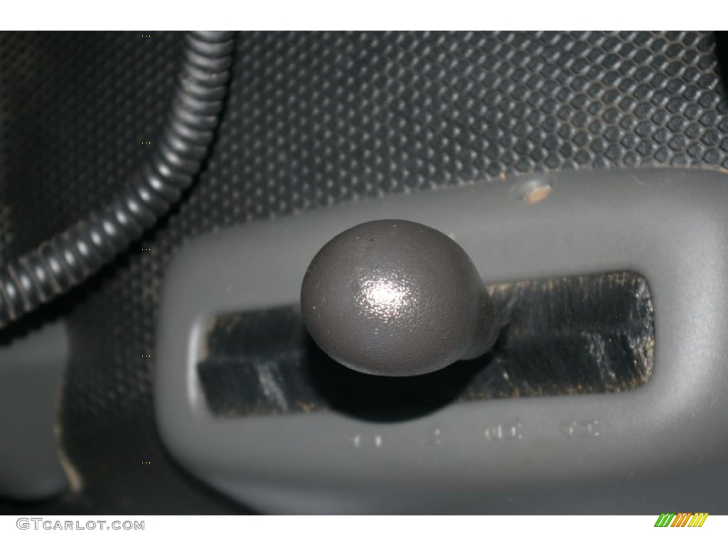 2006 Silverado 2500HD Work Truck Regular Cab 4x4 Plow Truck - Black / Dark Charcoal photo #10