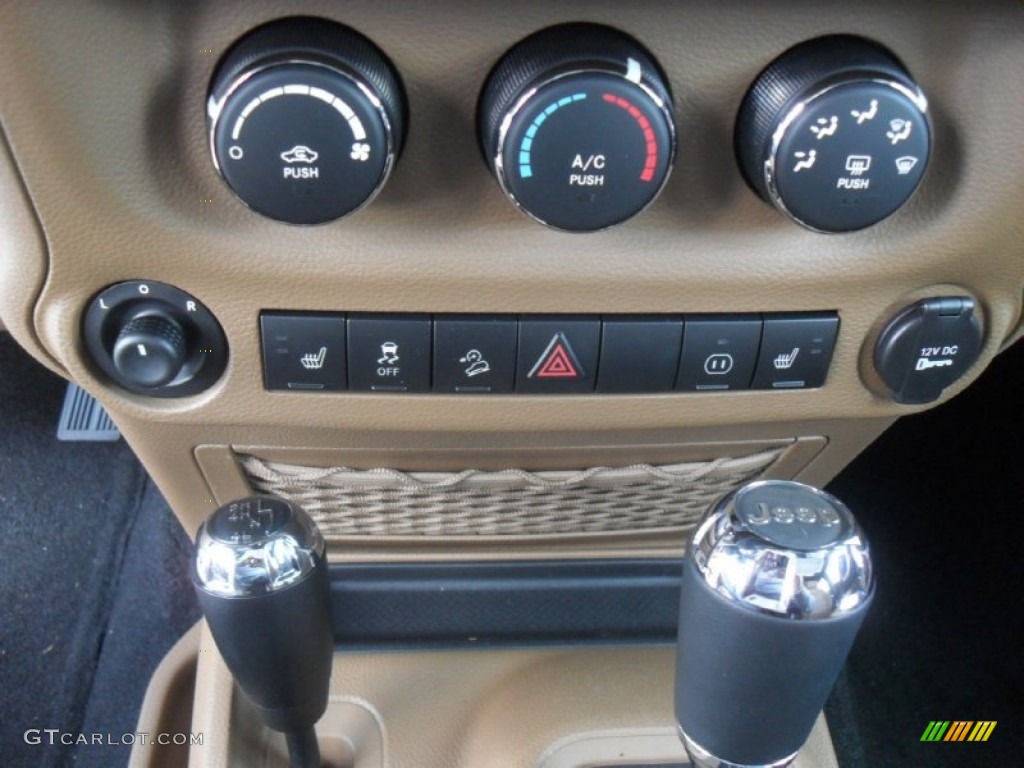 2012 Jeep Wrangler Unlimited Sahara 4x4 Controls Photo #59569893